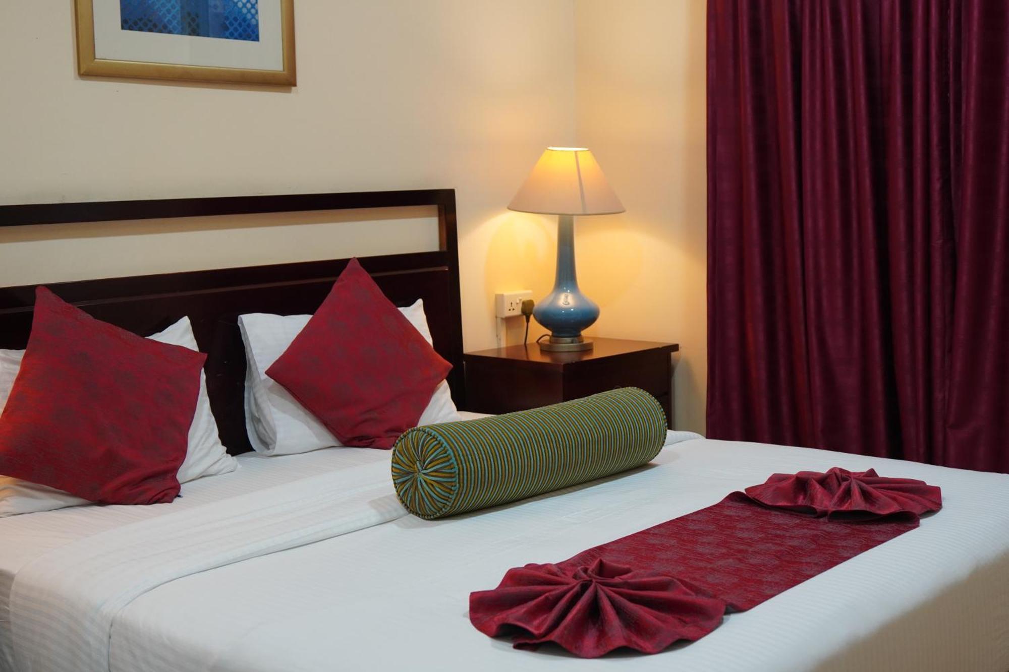 Onyx Hotel Apartments - Maha Hospitality Group Аджман Экстерьер фото