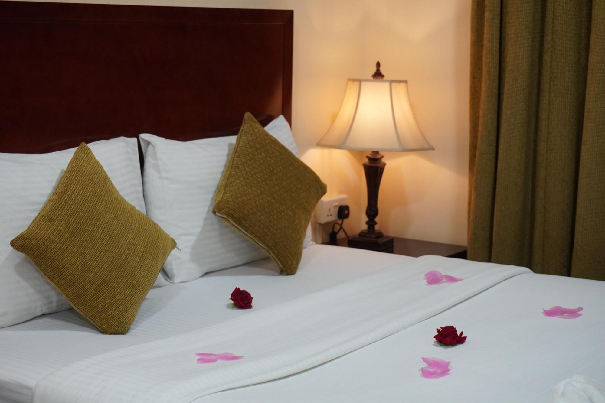 Onyx Hotel Apartments - Maha Hospitality Group Аджман Экстерьер фото