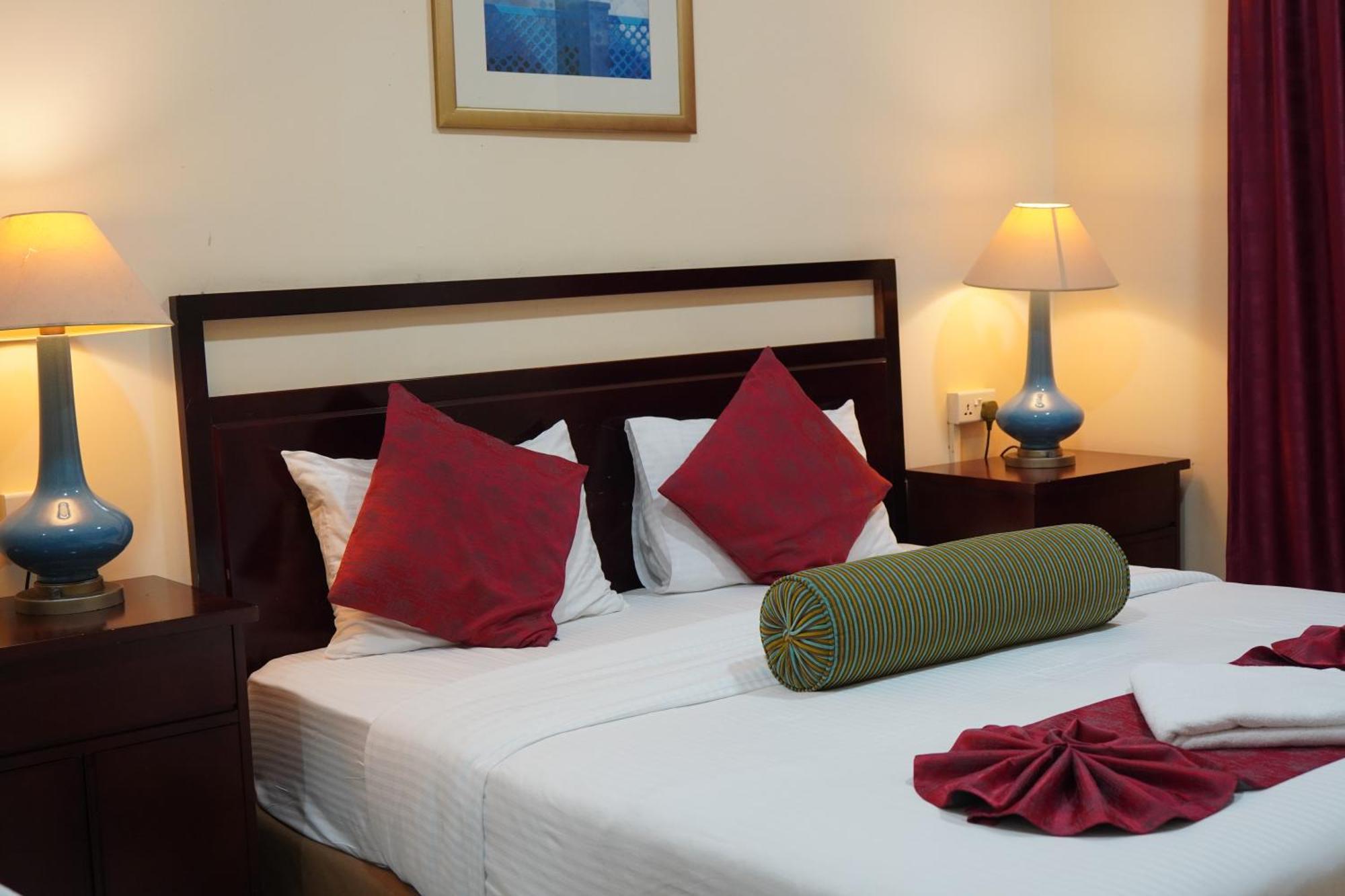 Onyx Hotel Apartments - Maha Hospitality Group Аджман Экстерьер фото