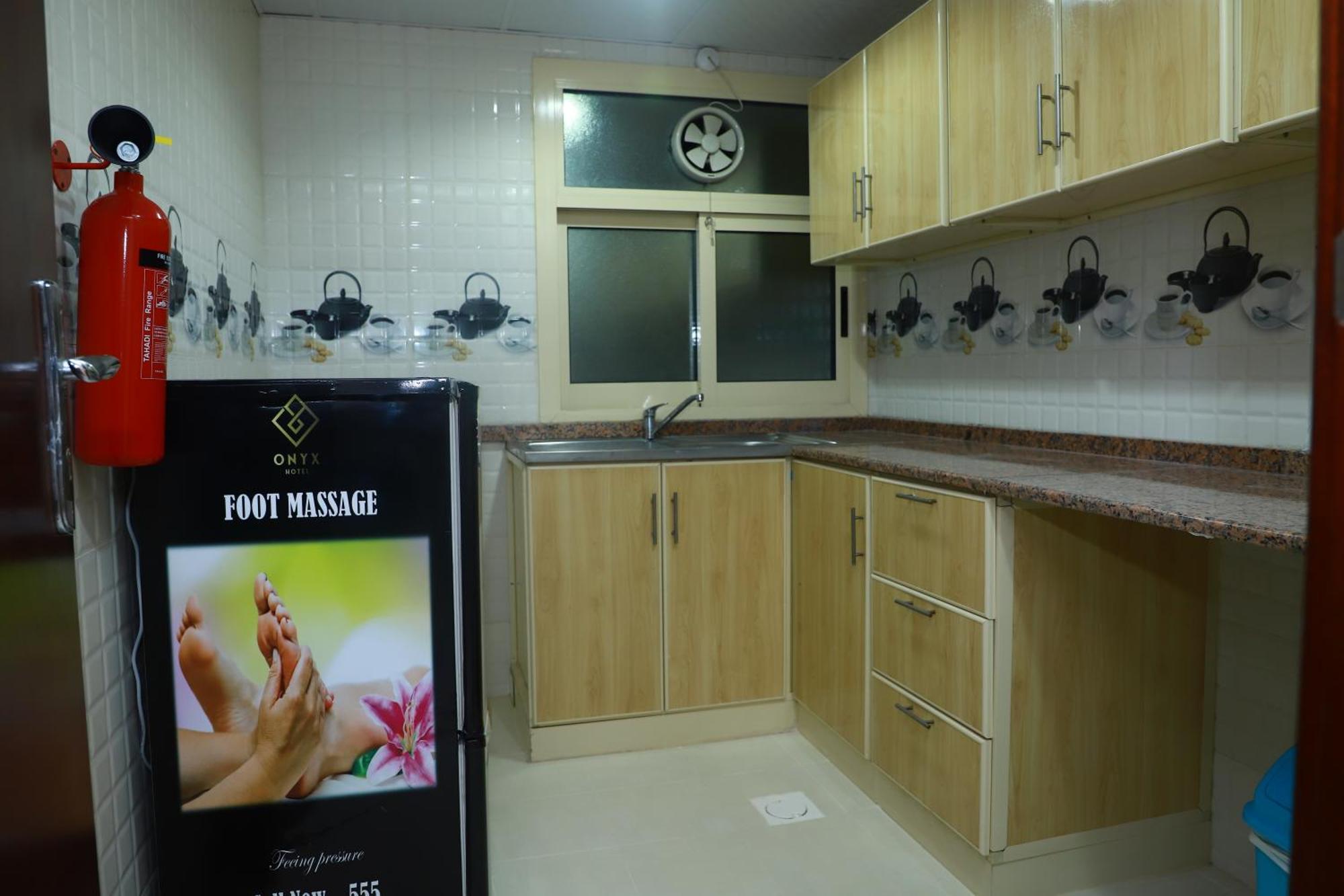 Onyx Hotel Apartments - Maha Hospitality Group Аджман Экстерьер фото